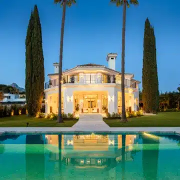 Magnificent 5-bedroom luxury villa nestled in the heart of Nueva Andalucía, Marbella Picture 30