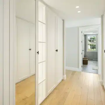 Magnificent 5-bedroom luxury villa nestled in the heart of Nueva Andalucía, Marbella Picture 12