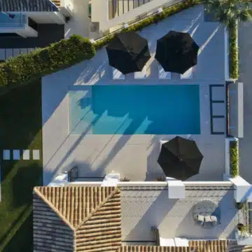 Magnificent Andalusian villa with breathtaking panoramic views of the golf course in Nueva Andalucia Picture 39