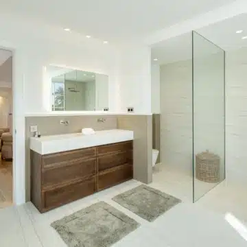 Magnificent 5-bedroom luxury villa nestled in the heart of Nueva Andalucía, Marbella Picture 14