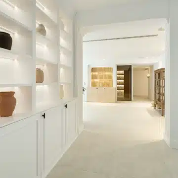 Magnificent 5-bedroom luxury villa nestled in the heart of Nueva Andalucía, Marbella Picture 16