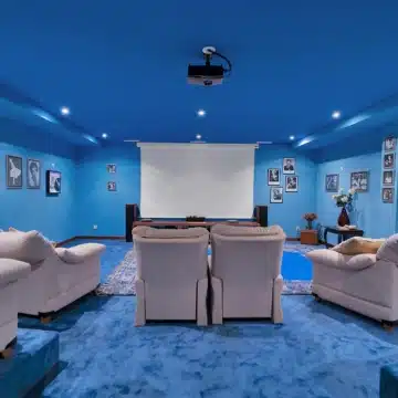 Magnificent luxury villa with 7-bedrooms and sweeping panoramic views in Nueva Andalucia, Marbella Picture 15