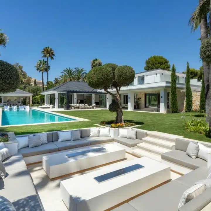 Outstanding Frontline Golf Villa with unbeatable views in Las Brisas, Nueva Andalucía Picture