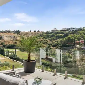 Exclusive villa with open views to the sea and mountains in Los Flamingos, Benahavis Picture 18