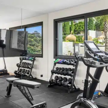 Exclusive villa with open views to the sea and mountains in Los Flamingos, Benahavis Picture 29