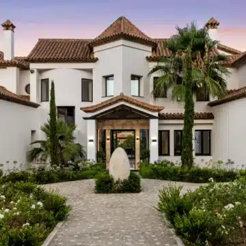 Exclusive villa with open views to the sea and mountains in Los Flamingos, Benahavis Picture 33