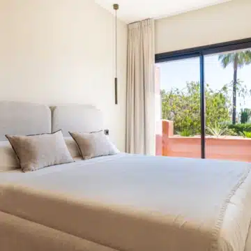 Refurbished townhouse located in the desirable Altos de Puente Romano, Marbella Golden Mile Picture 20