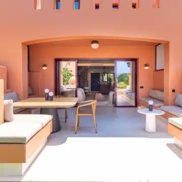 Refurbished townhouse located in the desirable Altos de Puente Romano, Marbella Golden Mile Picture 6