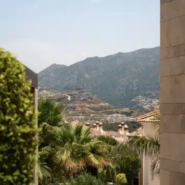 Stunning apartment with panoramic views in a boutique gated development of La Quinta, Benahavis Picture 49
