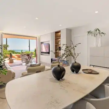 Newly renovated beachfront groundfloor apartment within the exclusive gated community of Menara Beach, Estepona Picture 21