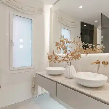 Newly renovated beachfront groundfloor apartment within the exclusive gated community of Menara Beach, Estepona Picture 14