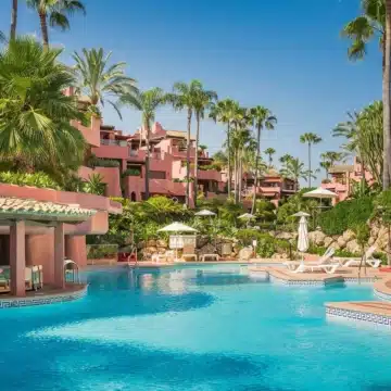 Newly renovated beachfront groundfloor apartment within the exclusive gated community of Menara Beach, Estepona Picture 35