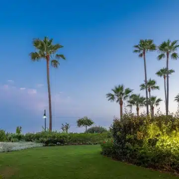 Newly renovated beachfront groundfloor apartment within the exclusive gated community of Menara Beach, Estepona Picture 36