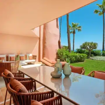 Newly renovated beachfront groundfloor apartment within the exclusive gated community of Menara Beach, Estepona Picture 19