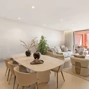 Newly renovated beachfront groundfloor apartment within the exclusive gated community of Menara Beach, Estepona Picture 6