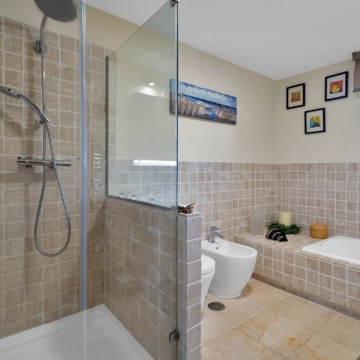 Spacious 3-Bedroom apartment in Four Seasons Los Flamingos Golf Resort, Benahavis Picture 24