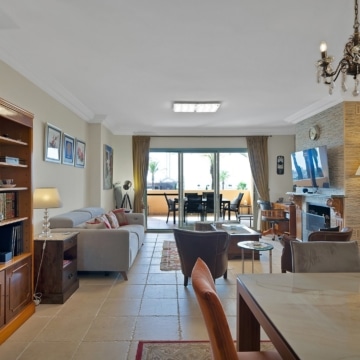 Spacious 3-Bedroom apartment in Four Seasons Los Flamingos Golf Resort, Benahavis Picture 25