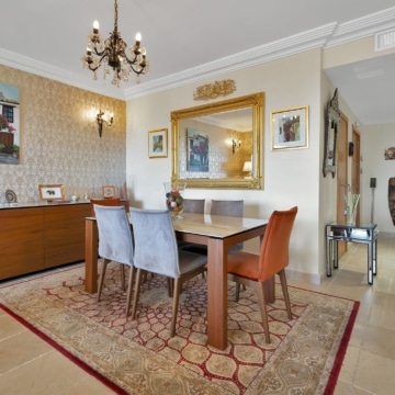 Spacious 3-Bedroom apartment in Four Seasons Los Flamingos Golf Resort, Benahavis Picture 4