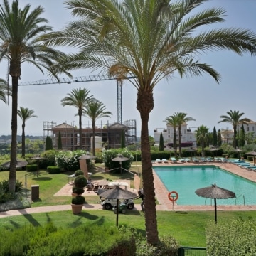 Spacious 3-Bedroom apartment in Four Seasons Los Flamingos Golf Resort, Benahavis Picture 5
