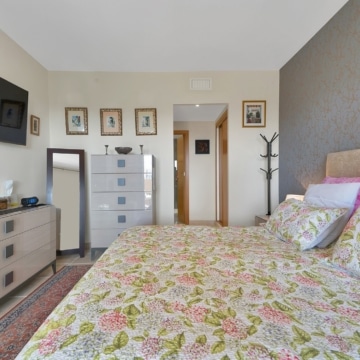 Spacious 3-Bedroom apartment in Four Seasons Los Flamingos Golf Resort, Benahavis Picture 14