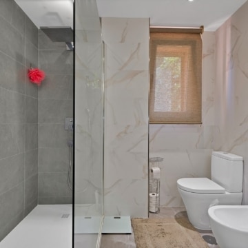 Spacious 3-Bedroom apartment in Four Seasons Los Flamingos Golf Resort, Benahavis Picture 16