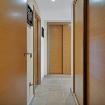 Spacious 3-Bedroom apartment in Four Seasons Los Flamingos Golf Resort, Benahavis Picture 17
