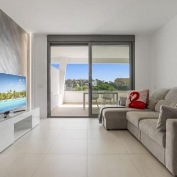 Stylish penthouse in a well-maintained gated community in Selwo, Estepona Picture 20