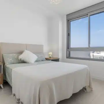 Stylish penthouse in a well-maintained gated community in Selwo, Estepona Picture 5
