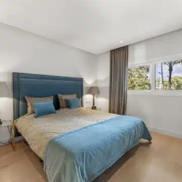 Charming apartment in the heart of the prestigious Puente Romano Resort, Marbella Golden Mile Picture 3