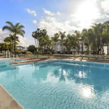 Charming apartment in the heart of the prestigious Puente Romano Resort, Marbella Golden Mile Picture 24