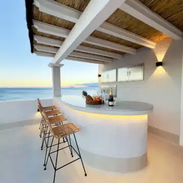 Punta Plata Collection – Exclusive beachfront penthouses with panoramic sea views in Estepona Picture 0