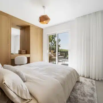 Beachfront groundfloor apartment with amazing sea views in Riviera Andaluza, Estepona Picture 7