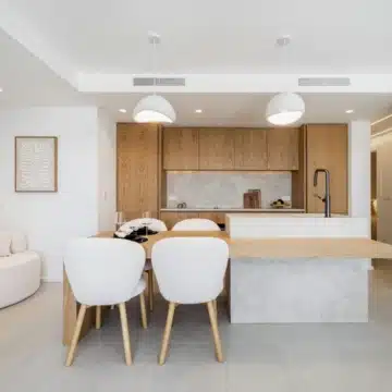 Beachfront groundfloor apartment with amazing sea views in Riviera Andaluza, Estepona Picture 3