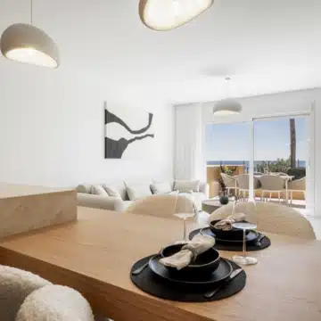 Beachfront groundfloor apartment with amazing sea views in Riviera Andaluza, Estepona Picture 4