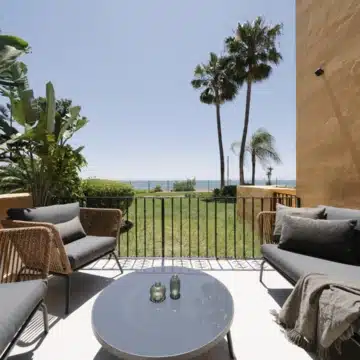 Beachfront groundfloor apartment with amazing sea views in Riviera Andaluza, Estepona Picture 26