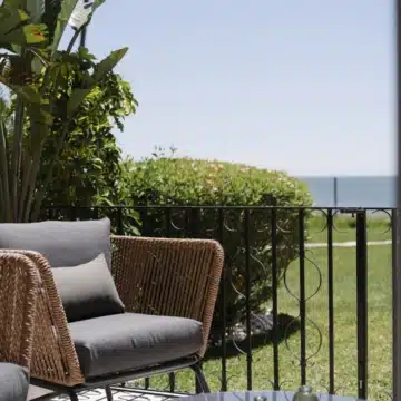 Beachfront groundfloor apartment with amazing sea views in Riviera Andaluza, Estepona Picture 30