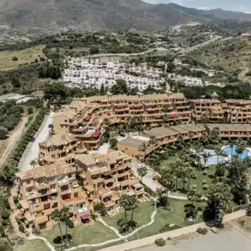 Beachfront groundfloor apartment with amazing sea views in Riviera Andaluza, Estepona Picture 8