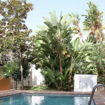 Elegant townhouse with 5-bedrooms in Urbanization Altos del Rodeo, Nueva Andalucia Picture 12