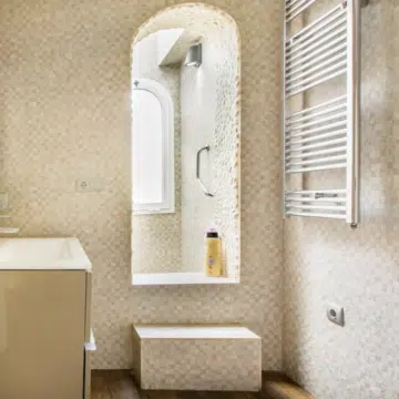 Elegant townhouse with 5-bedrooms in Urbanization Altos del Rodeo, Nueva Andalucia Picture 6