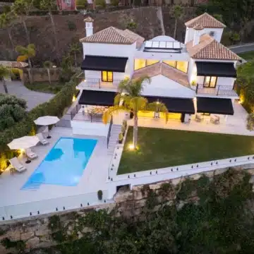 Magnificent villa with breathtaking panoramic sea and mountain views in La Quinta, Benahavis Picture 22