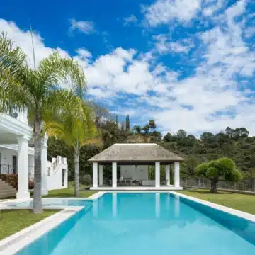 Luxury mansion with Andalusian architecture and breathtaking views in El Madroñal, Benahavis Picture 23