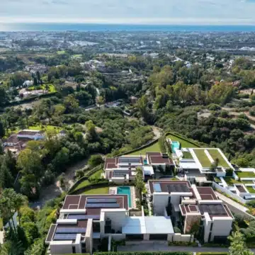 Remarkable villa boasting panoramic views in a prime location of La Quinta, Benahavis Picture 30