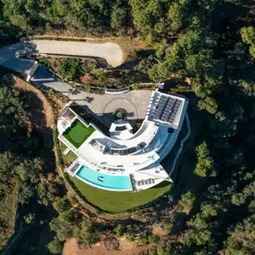 Luxury villa with panoramic sea views within the La Zagaleta Resort and Country Club, Benahavis Picture 38