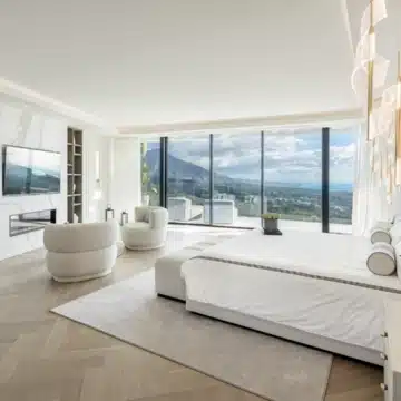 Luxury villa with panoramic sea views within the La Zagaleta Resort and Country Club, Benahavis Picture 14