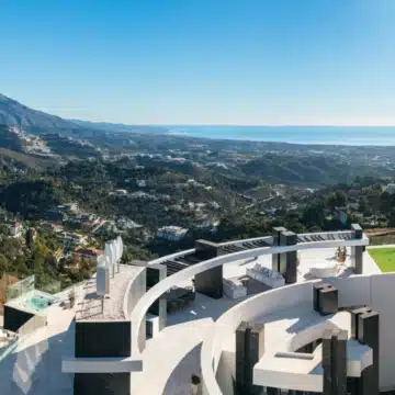 Luxury villa with panoramic sea views within the La Zagaleta Resort and Country Club, Benahavis Picture 45