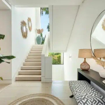 Remarkable villa boasting panoramic views in a prime location of La Quinta, Benahavis Picture 14