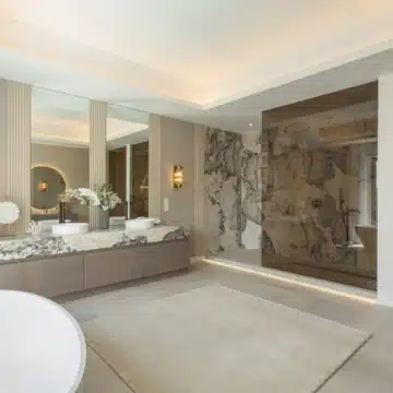Luxury mansion with Andalusian architecture and breathtaking views in El Madroñal, Benahavis Picture 2