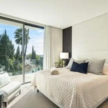 Remarkable villa boasting panoramic views in a prime location of La Quinta, Benahavis Picture 19