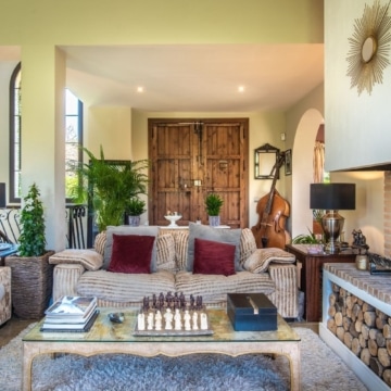 Majestic villa with breathtaking sea and mountain views in the serene Forest Hills of Estepona Picture 0