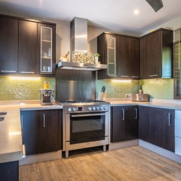 Majestic villa with breathtaking sea and mountain views in the serene Forest Hills of Estepona Picture 2